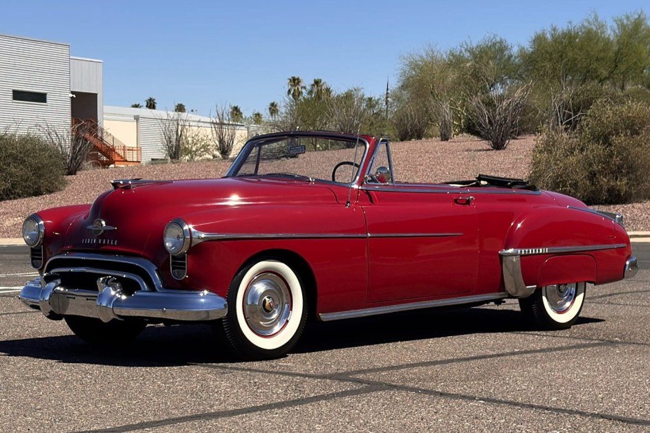 Oldsmobile Rocket 88 Futuramic Convertible 1950 року продають на аукціоні
