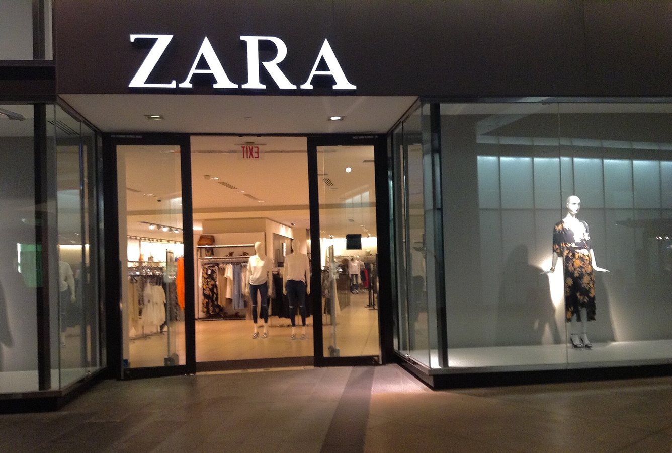 Джон Гальяно випустив нову колекцію для Zara