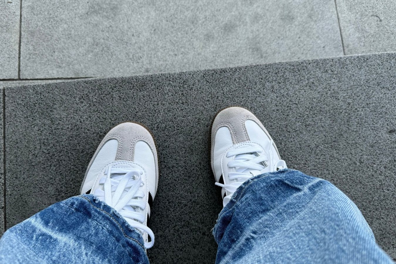 Кросівки Adidas, які підкорили тисячі жінок: зручні, як капці