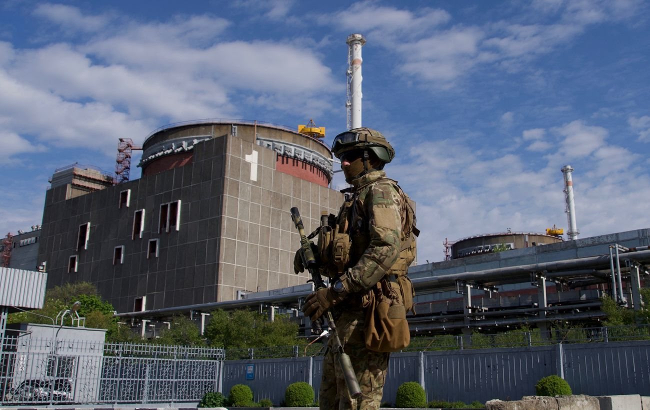 Росія перетворила Запорізьку АЕС на військову базу зі зброєю в реакторах