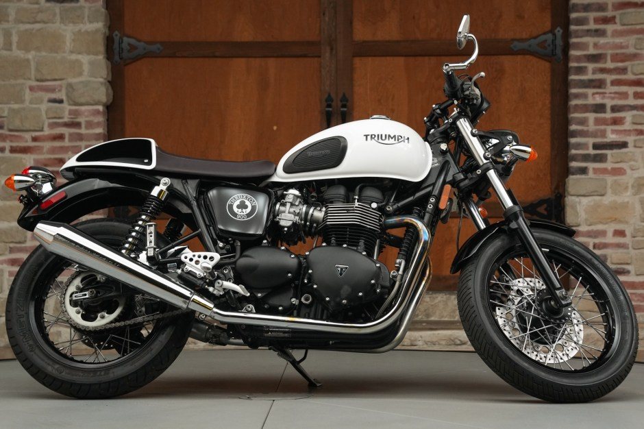Triumph Thruxton Ace Special Edition 2015 виставлено на аукціон без резервної ціни