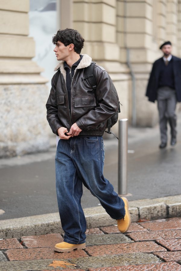 Чоловічі челсі на осінь: універсальне взуття, яке пасує до всього