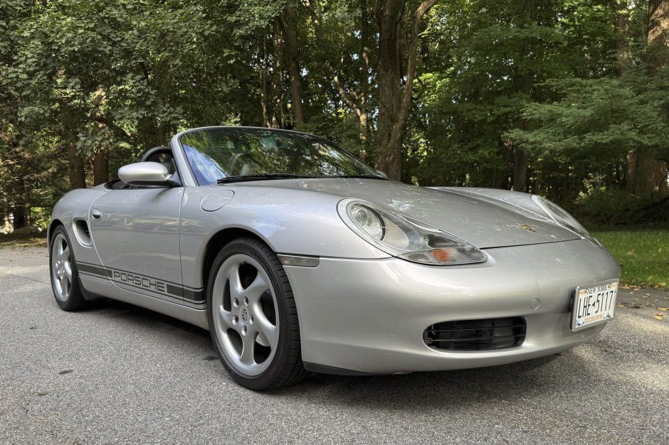 Porsche Boxster 1999 року з пакетом Sport Package виставлено на продаж із 71 000 миль