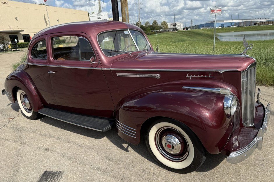 Packard One-Ten 1941 року продають на аукціоні: історія і деталі