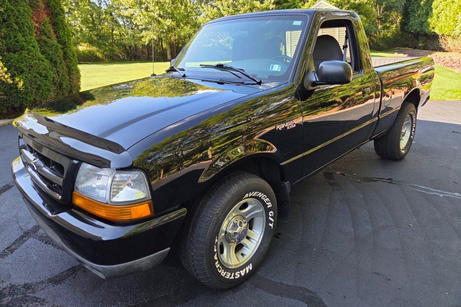 Ford Ranger XLT Sport 1999 року з пробігом 17 тисяч миль виставлено на продаж