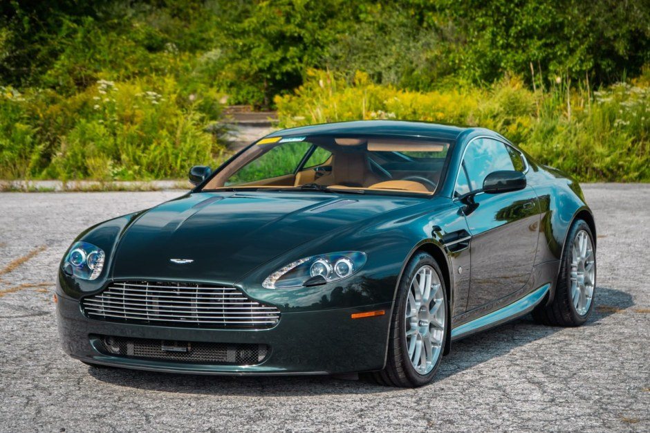 Aston Martin V8 Vantage 2008 року з пробігом 29 тисяч миль виставлено на продаж