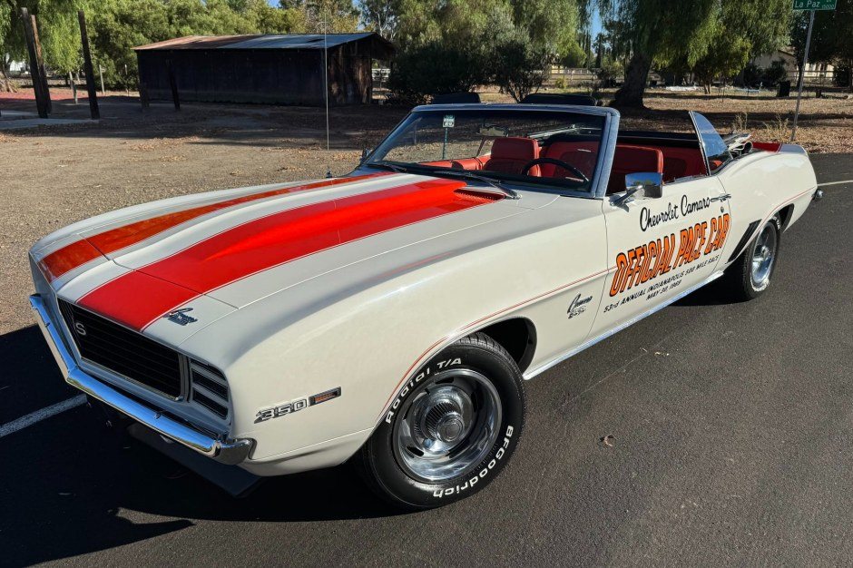 Chevrolet Camaro Z11 Pace Car 1969 року виставлено на продаж