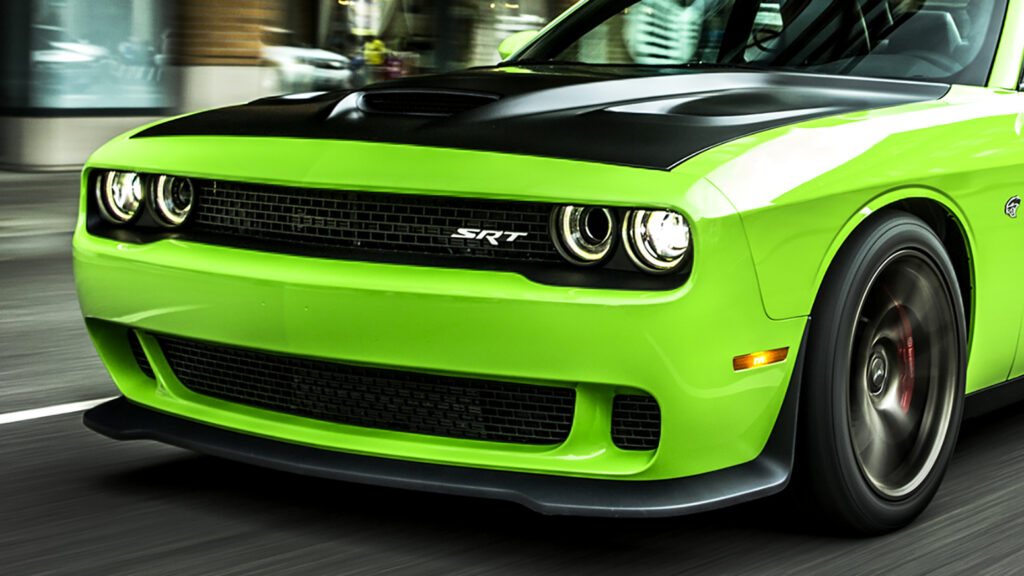 Власник рідкісного Dodge Hellcat звинуватив дилера у знищенні авто під час тест-драйву