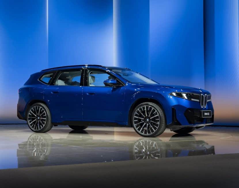 BMW показує нове покоління i3 та iX3 на автосалоні в Ченду