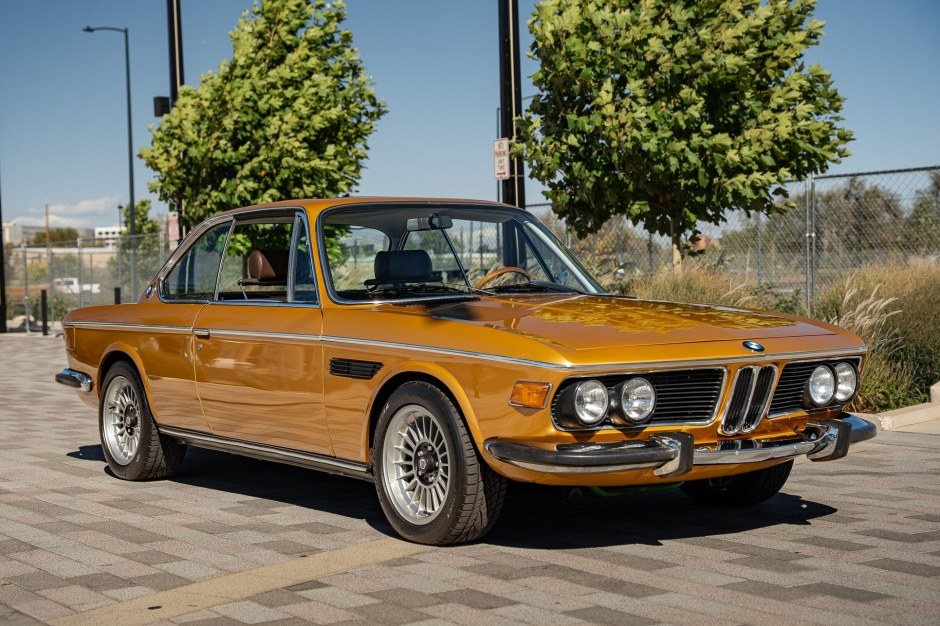 Європейське купе BMW 3.0CS 1971 року з двигуном M30B35 виставили на продаж