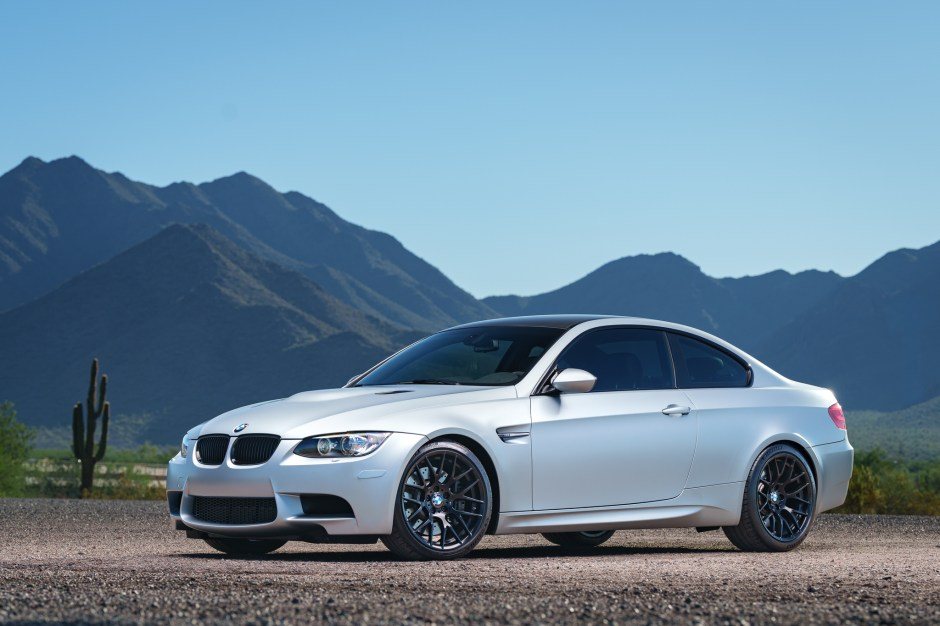 BMW M3 Competition Edition Frozen Silver 2012 року з пробігом 10 000 миль виставлено на продаж