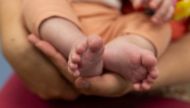 Лише 43% немовлят в Україні отримують винятково грудне молоко до пів року