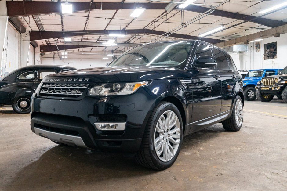 На аукціоні продають Land Rover Range Rover Sport Td6 з турбодизелем