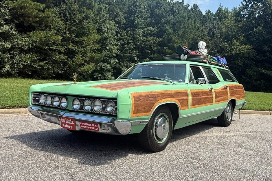 «Family Truckster» з фільму «National Lampoon’s Vacation» відтворили на базі Ford LTD Country Squire 1969 року