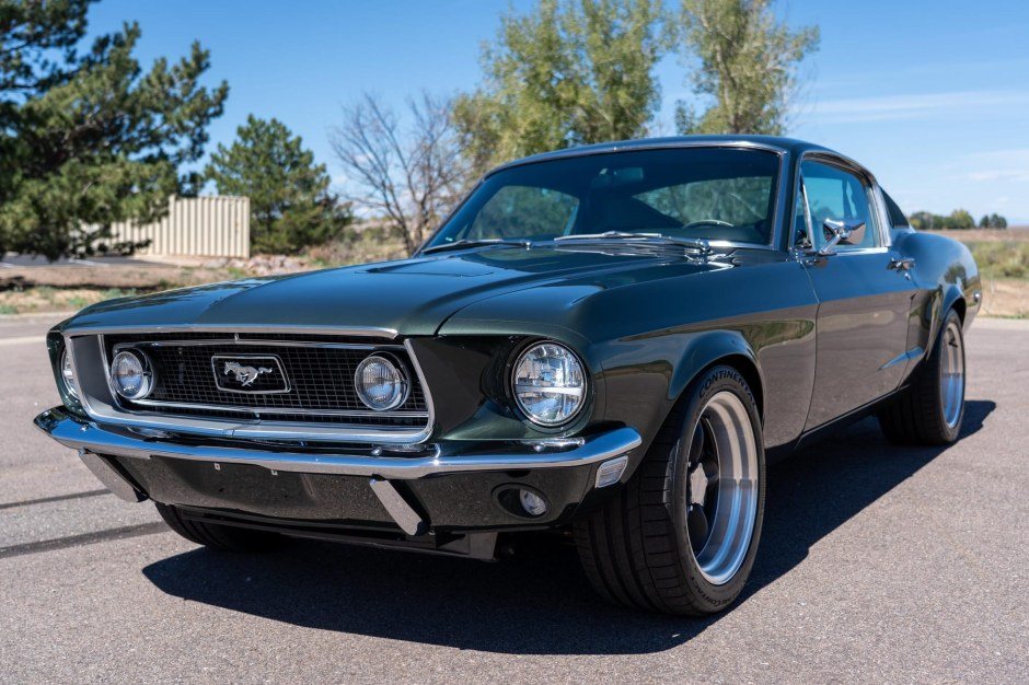 Revology випустив Bullitt-версію Ford Mustang Fastback