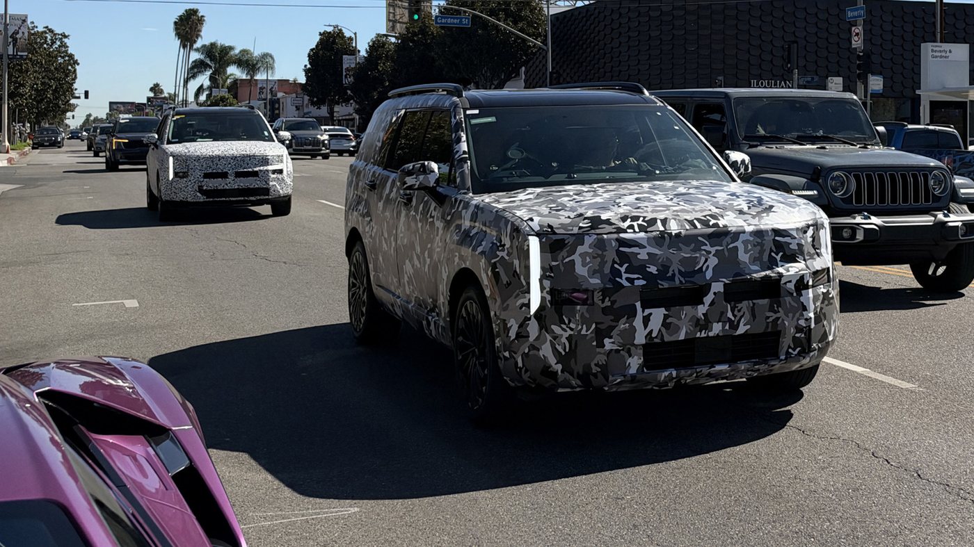 Hyundai готує оновлений Santa Fe з першою гібридною установкою EREV