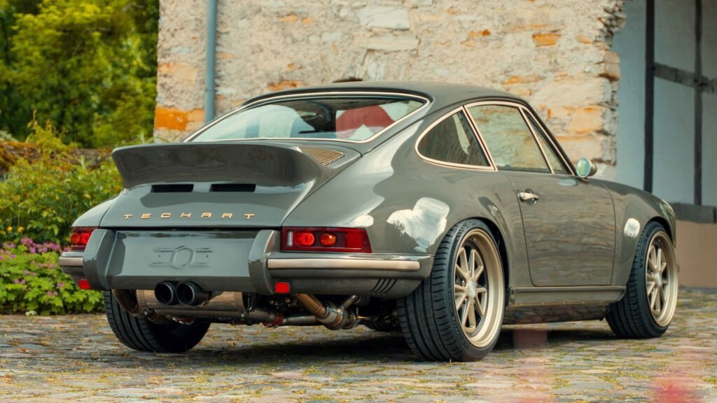 TechArt представив GTclassic — рестомод Porsche 911 на базі 964