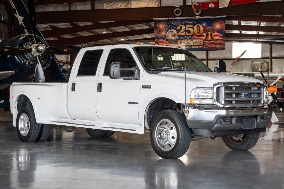 Ford F-550 Super Duty 2003 року з конверсією Fontaine виставлено на аукціон без резервної ціни