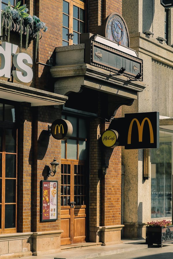 Безпека стала частиною бренду McDonald’s у складних локаціях