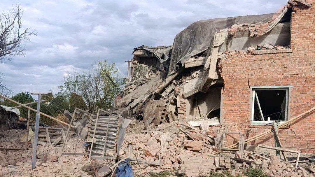 Російський FPV-дрон убив водія на Харківщині, ракетний удар по Леб'яжому поранив чотирьох