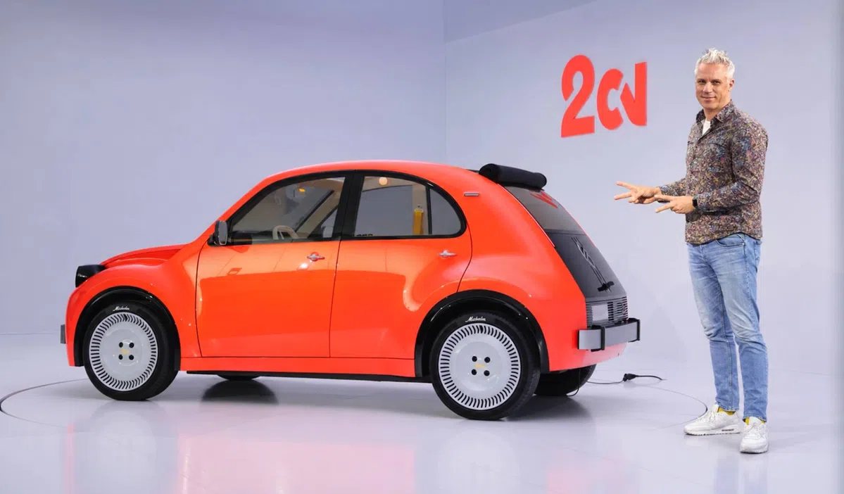 Citroën показав у Парижі електричний 2CV за 15 000 євро