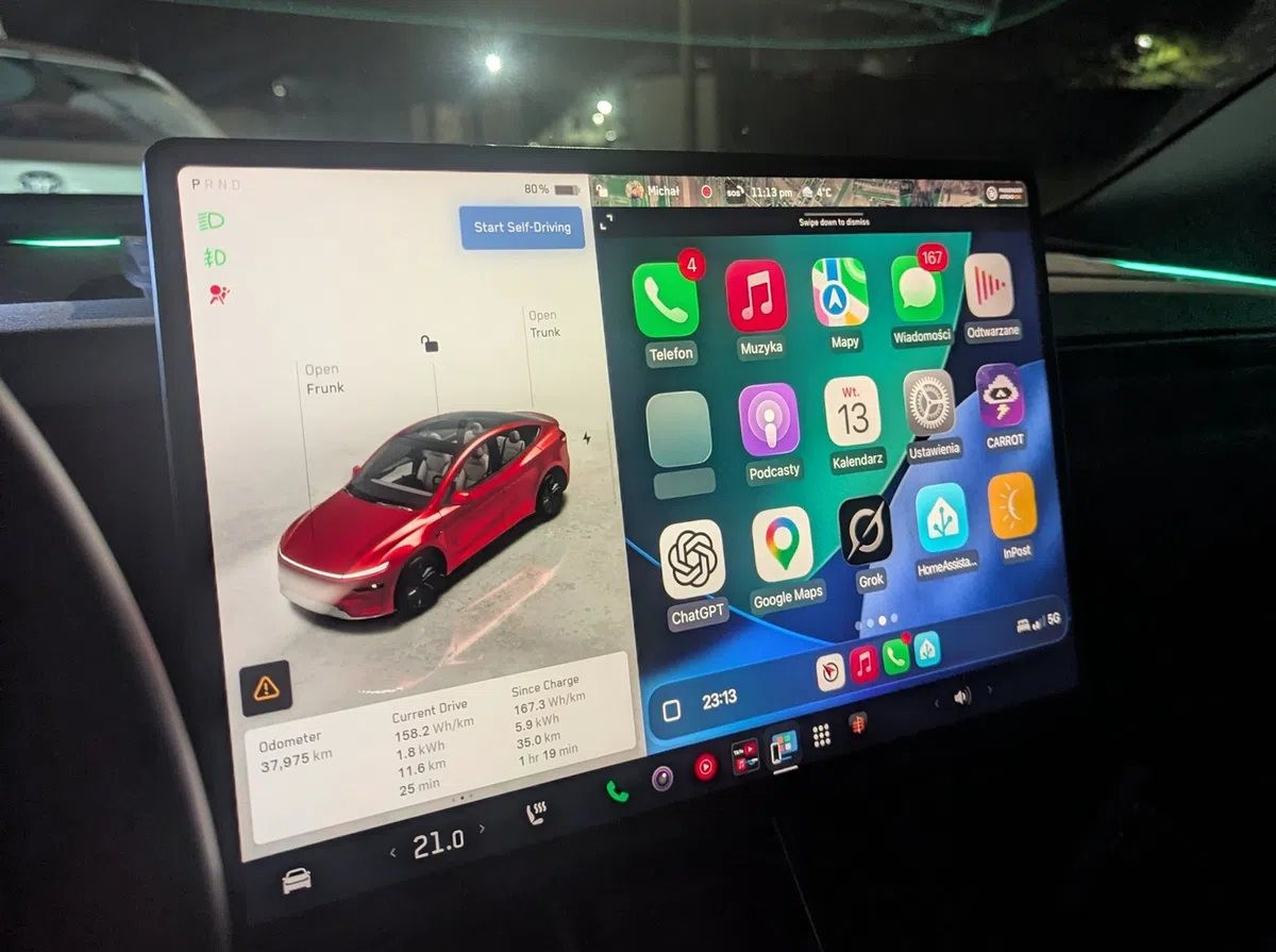 У Tesla з'явилася можливість користуватися Apple CarPlay в обхід