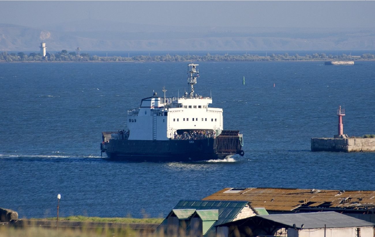 Росія не може подолати паливну кризу через удари по логістиці та відмову завершити війну