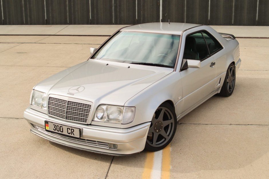 Рідкісний Volvo 850 T5-R: 350 к.с. у сімейному універсалі