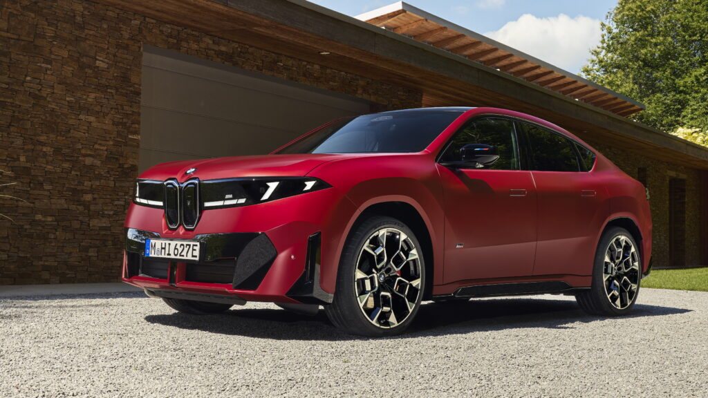 BMW представила електричний кросовер iX4: до 603 к.с. і 689 км запасу ходу