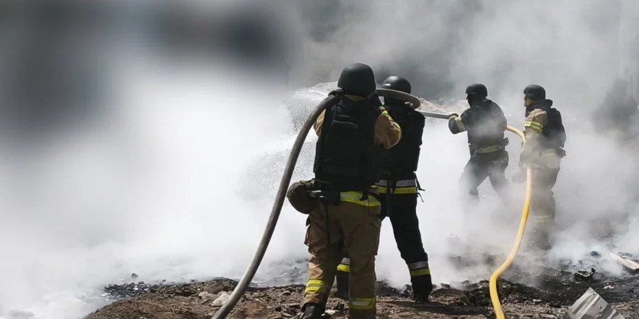 Російський удар КАБом по харчовому підприємству в Павлограді: троє загиблих, 28 поранених