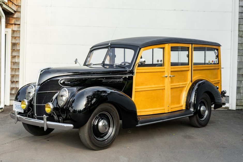 Унікальний Ford Woodie 1939 року продають у Канаді